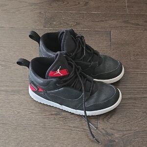 Nike Kids Black and Red Sneakers